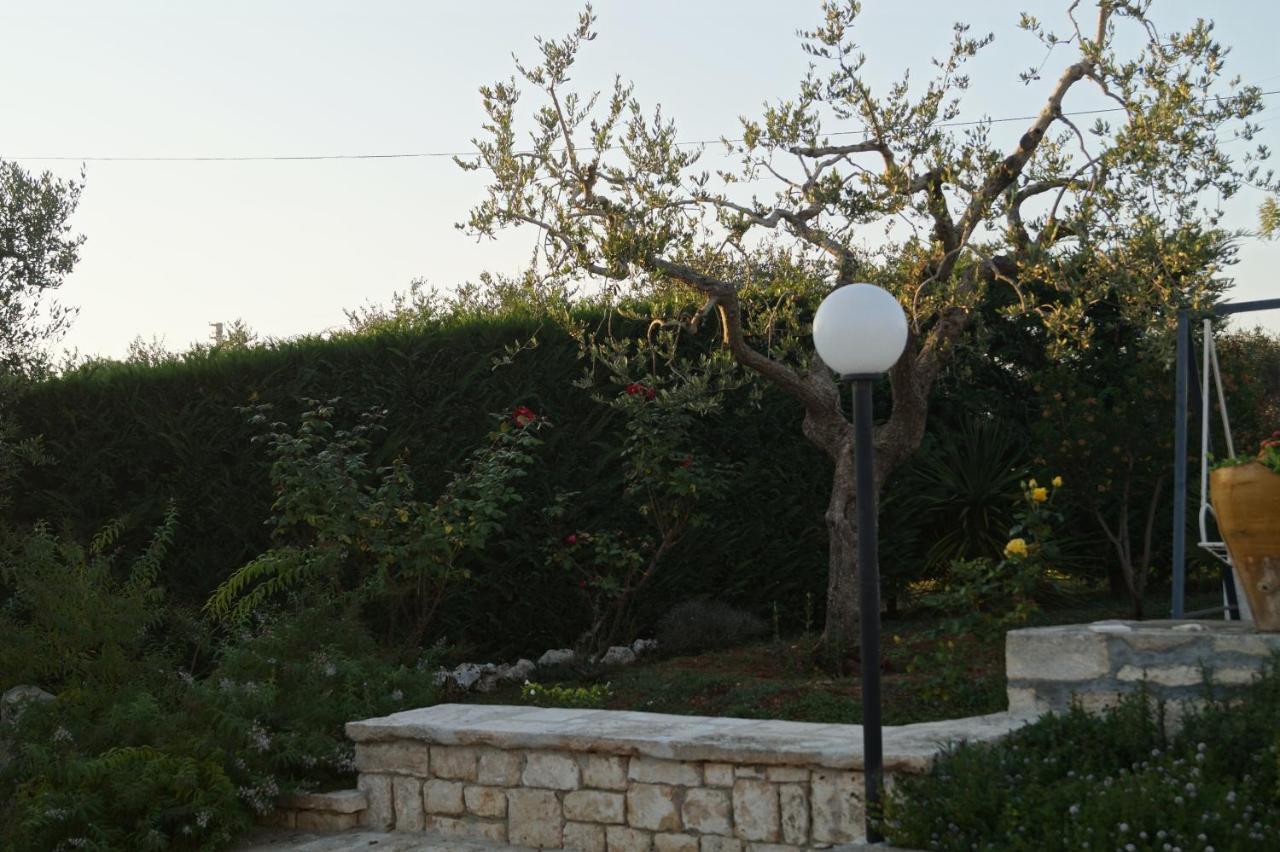 La Casa Del Nonno Bed & Breakfast Alberobello Dış mekan fotoğraf