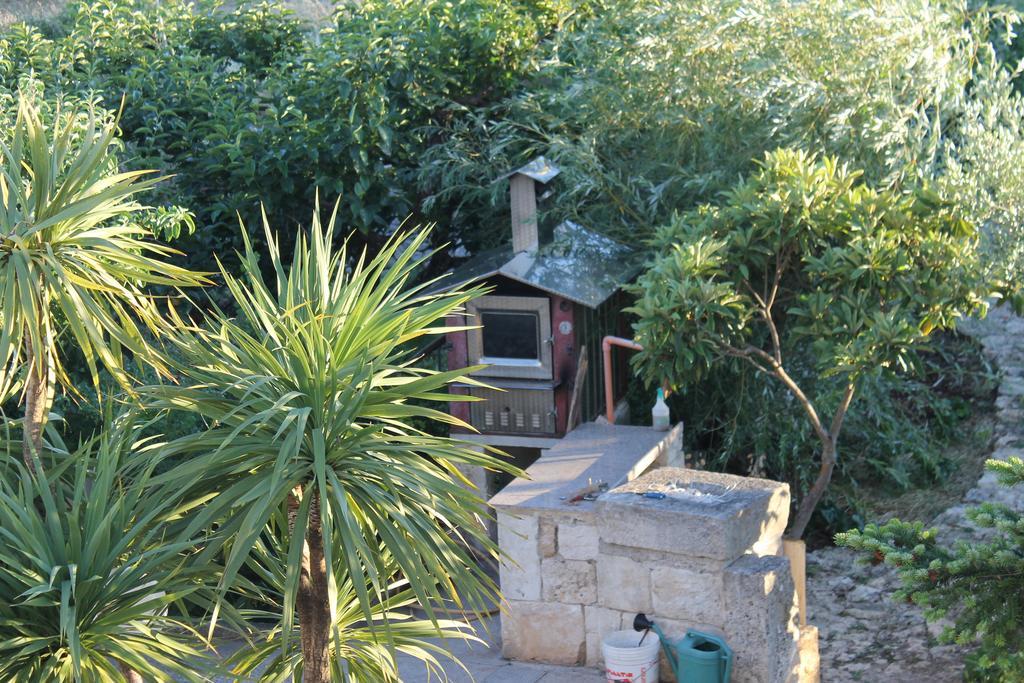 La Casa Del Nonno Bed & Breakfast Alberobello Dış mekan fotoğraf